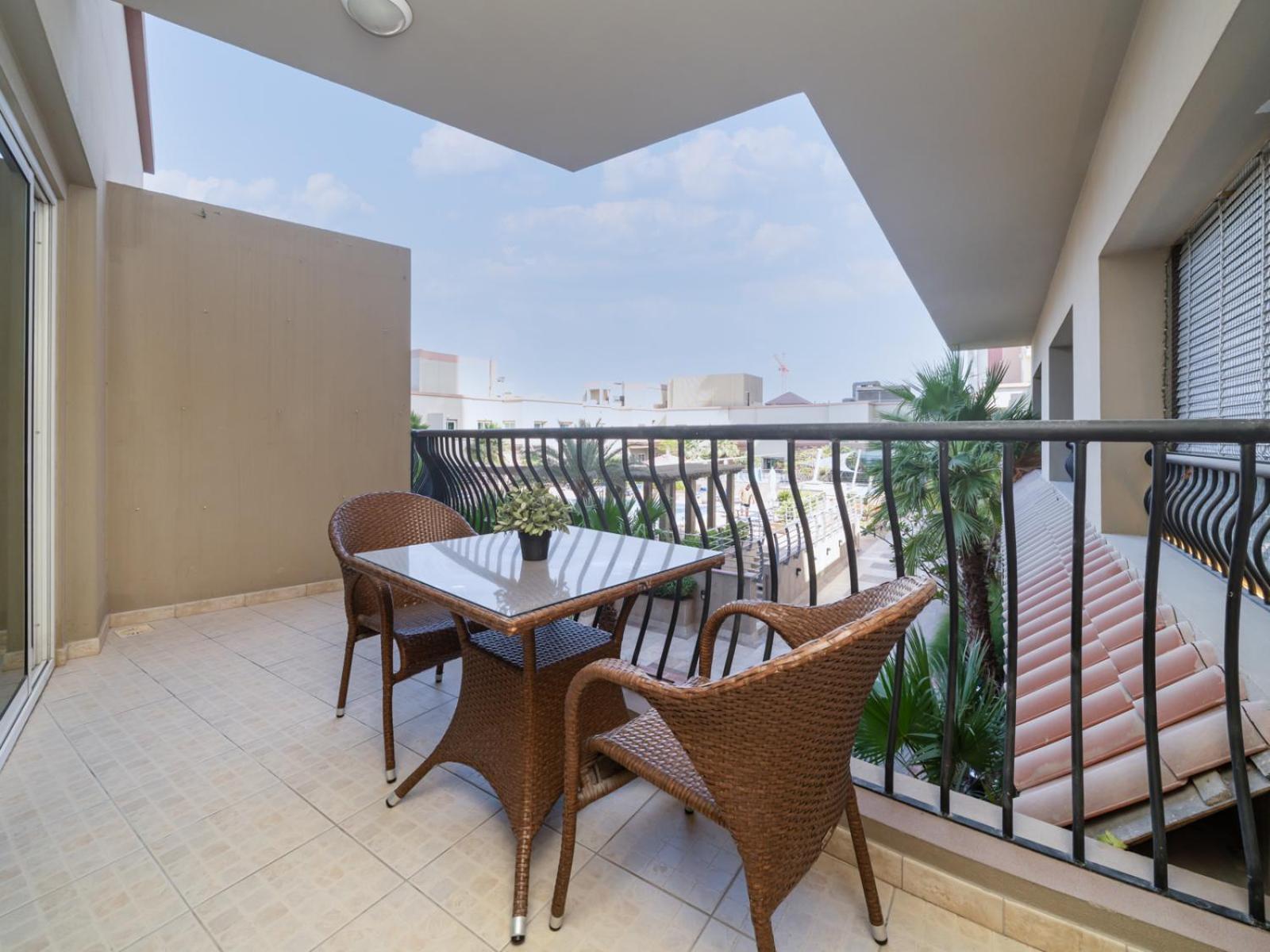 Chic And Spacious 1-bedroom In Prime Location In Jvt Appartement Dubai
