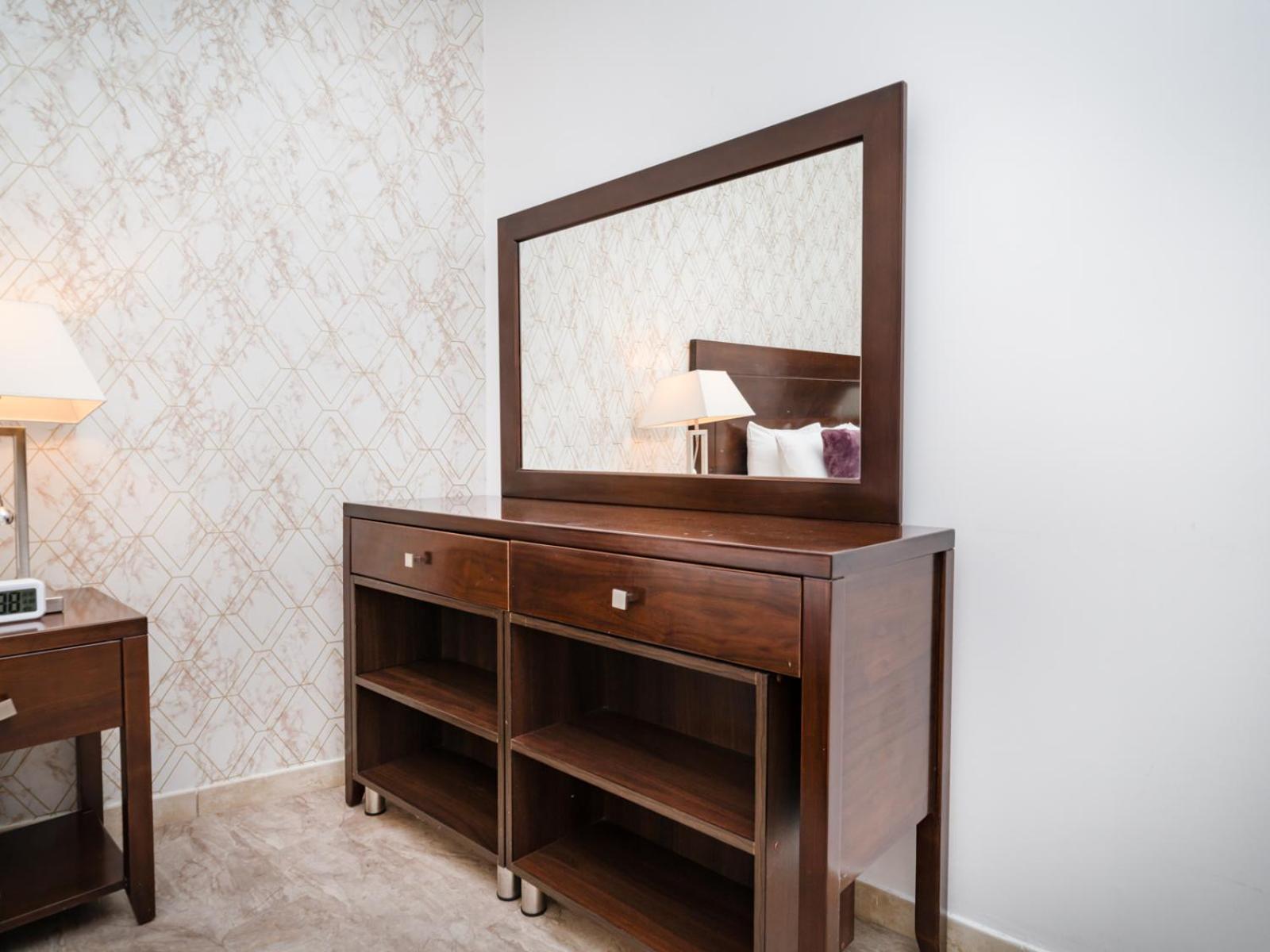 Chic And Spacious 1-bedroom In Prime Location In Jvt Appartement Dubai